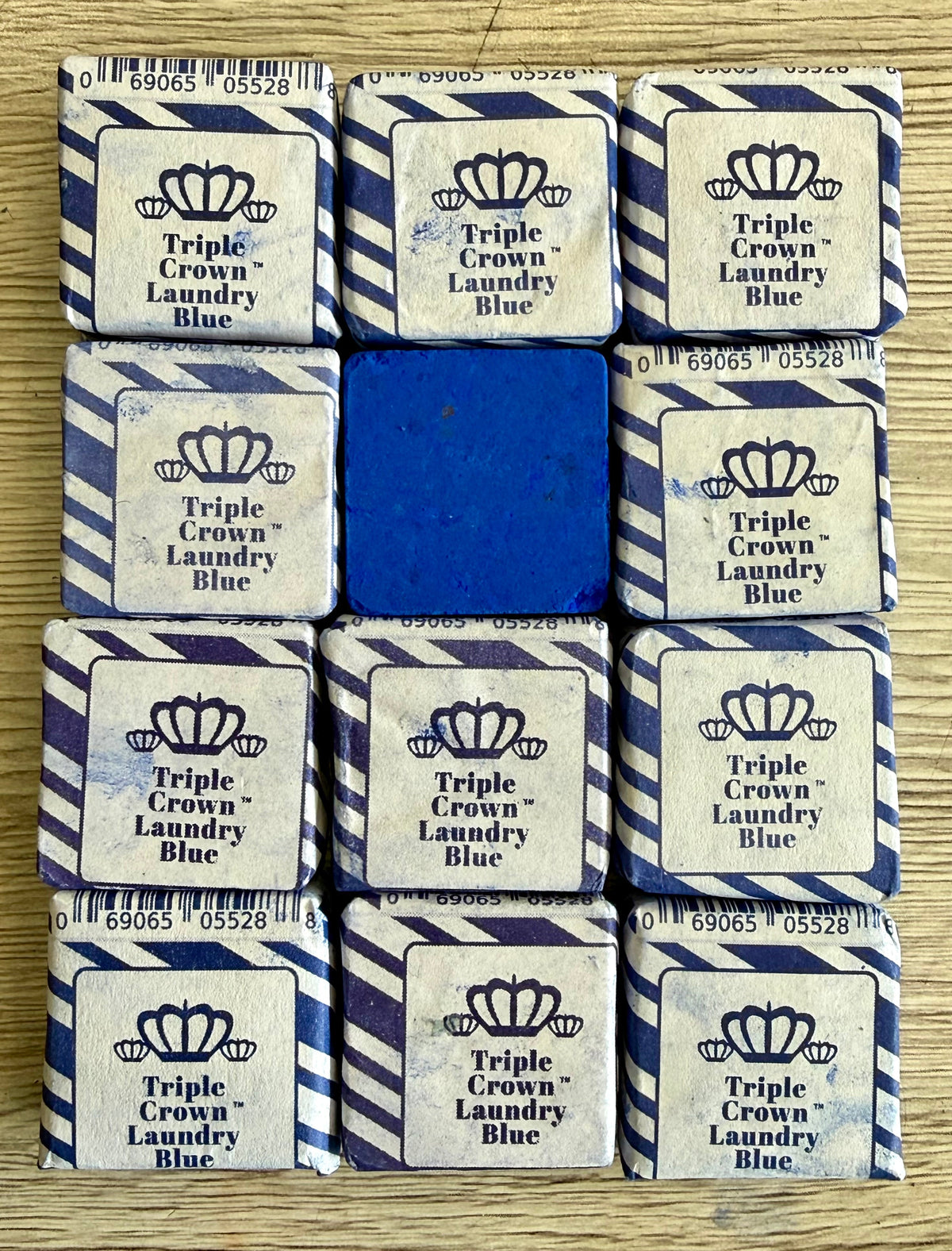 Indigo Blue (Anil/Bluing) / L'indigo bleu (anil) - 1 ounce / une once